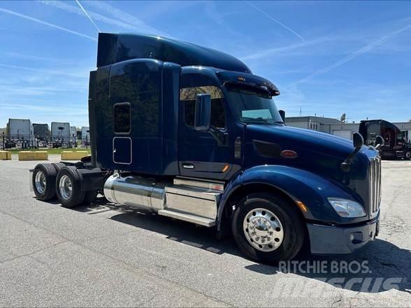 Peterbilt 579 Conventional Trucks / Tractor Trucks