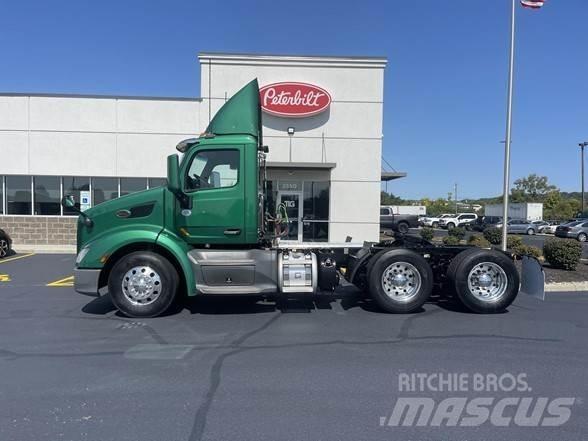 Peterbilt 579 Conventional Trucks / Tractor Trucks