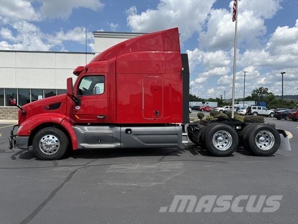 Peterbilt 579 Conventional Trucks / Tractor Trucks