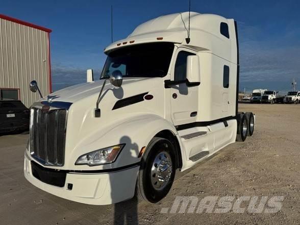 Peterbilt 579 Conventional Trucks / Tractor Trucks