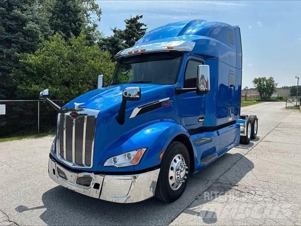 Peterbilt 579 Conventional Trucks / Tractor Trucks