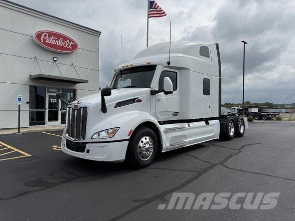 Peterbilt 579 Conventional Trucks / Tractor Trucks