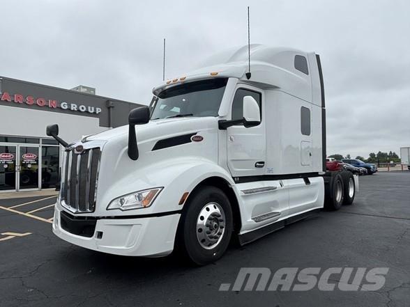 Peterbilt 579 Conventional Trucks / Tractor Trucks