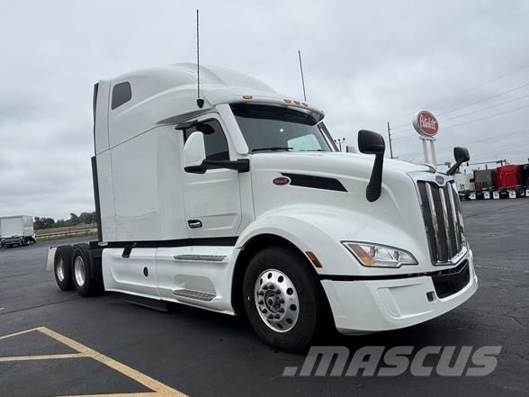 Peterbilt 579 Conventional Trucks / Tractor Trucks