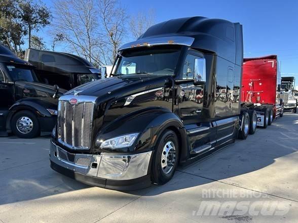 Peterbilt 579 Conventional Trucks / Tractor Trucks