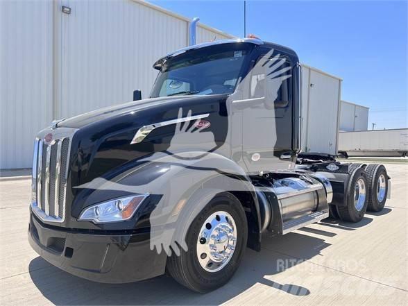 Peterbilt 579 Conventional Trucks / Tractor Trucks