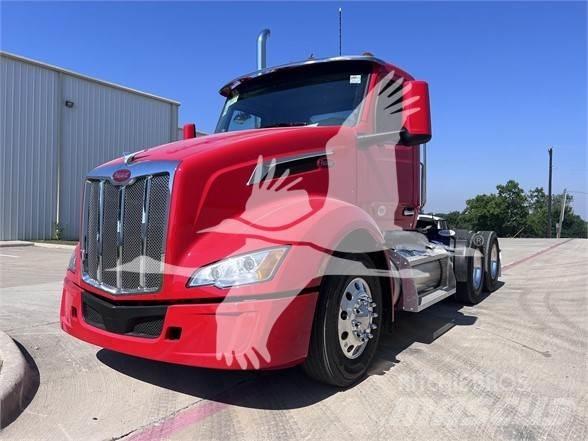 Peterbilt 579 Conventional Trucks / Tractor Trucks