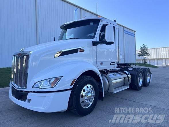 Peterbilt 579 Conventional Trucks / Tractor Trucks