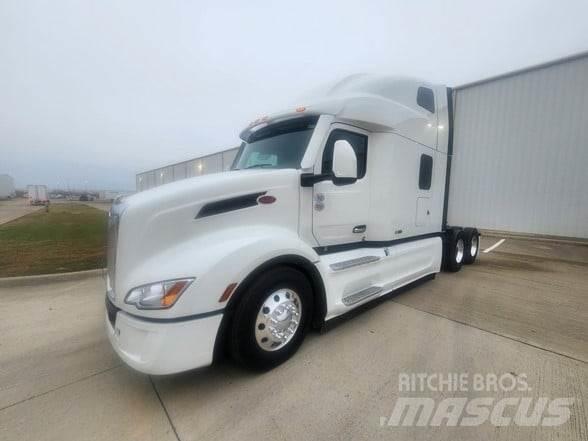 Peterbilt 579 Conventional Trucks / Tractor Trucks