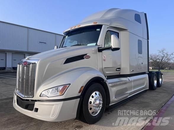 Peterbilt 579 Conventional Trucks / Tractor Trucks