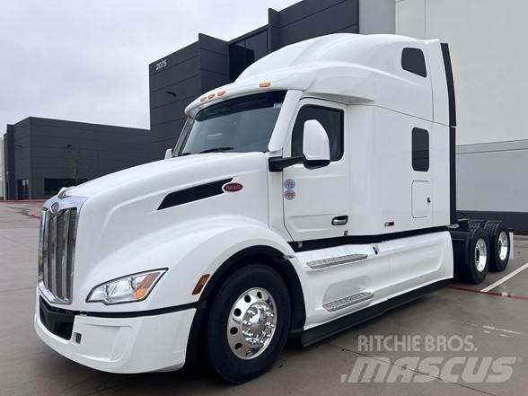 Peterbilt 579 Conventional Trucks / Tractor Trucks
