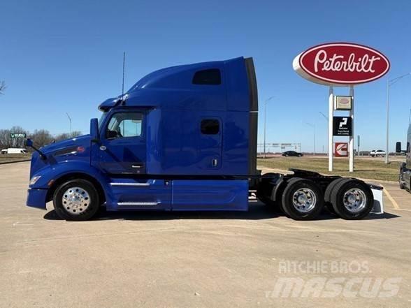 Peterbilt 579 Conventional Trucks / Tractor Trucks