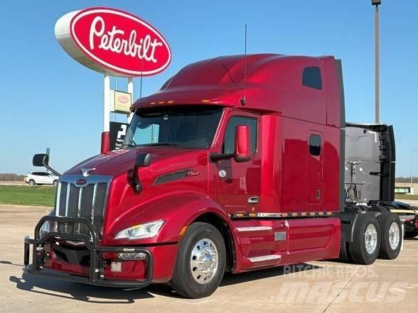 Peterbilt 579 Conventional Trucks / Tractor Trucks