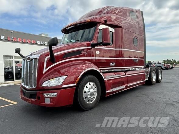 Peterbilt 579 Conventional Trucks / Tractor Trucks