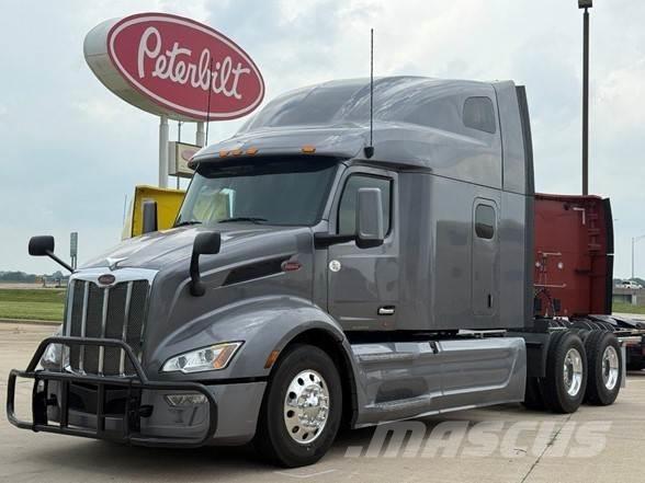 Peterbilt 579 Conventional Trucks / Tractor Trucks