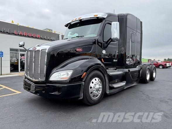 Peterbilt 579 Conventional Trucks / Tractor Trucks