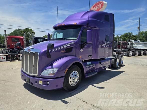 Peterbilt 579 Conventional Trucks / Tractor Trucks