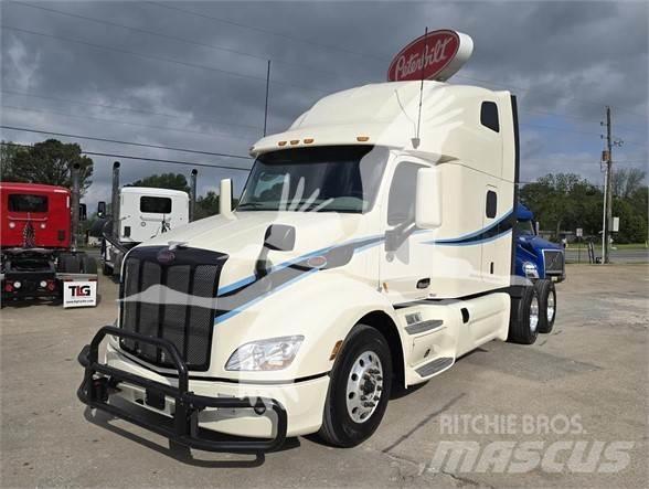 Peterbilt 579 Conventional Trucks / Tractor Trucks