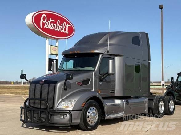 Peterbilt 579 Conventional Trucks / Tractor Trucks