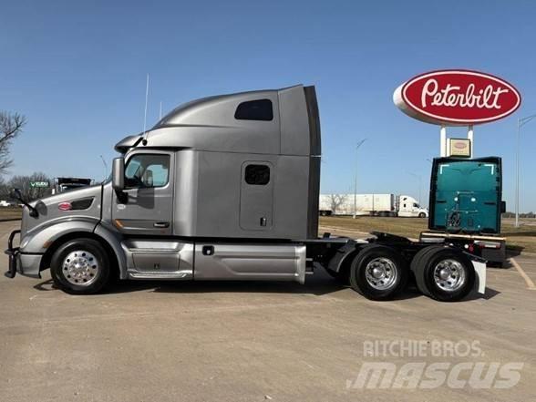 Peterbilt 579 Conventional Trucks / Tractor Trucks