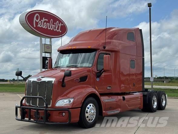 Peterbilt 579 Conventional Trucks / Tractor Trucks