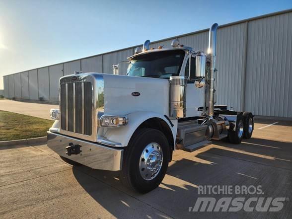 Peterbilt 589 Conventional Trucks / Tractor Trucks