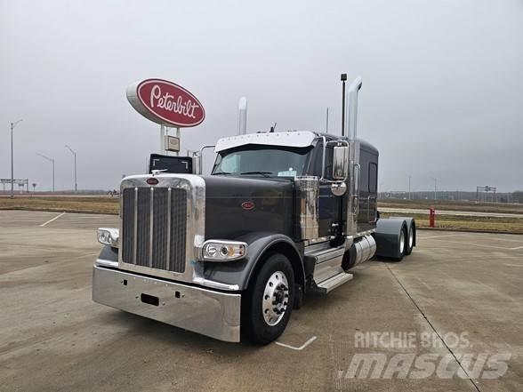 Peterbilt 589 Conventional Trucks / Tractor Trucks