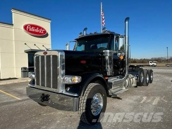 Peterbilt 589 Conventional Trucks / Tractor Trucks