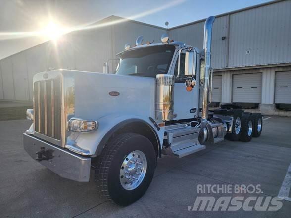 Peterbilt 589 Conventional Trucks / Tractor Trucks