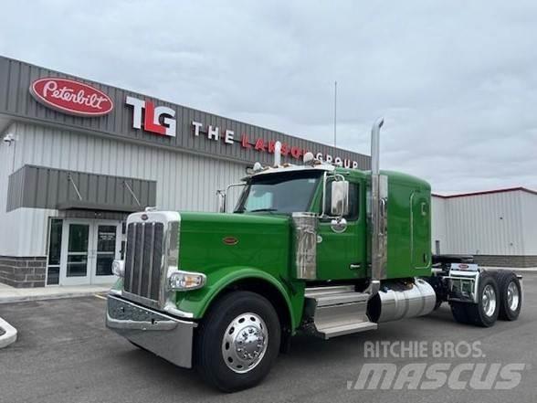 Peterbilt 589 Conventional Trucks / Tractor Trucks