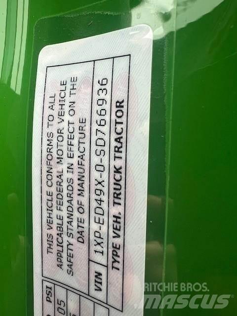 Peterbilt 589 Conventional Trucks / Tractor Trucks