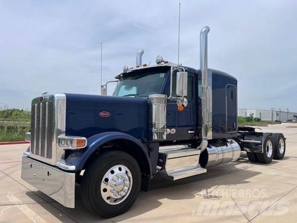 Peterbilt 589 Conventional Trucks / Tractor Trucks