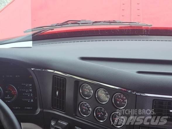 Peterbilt 589 Conventional Trucks / Tractor Trucks