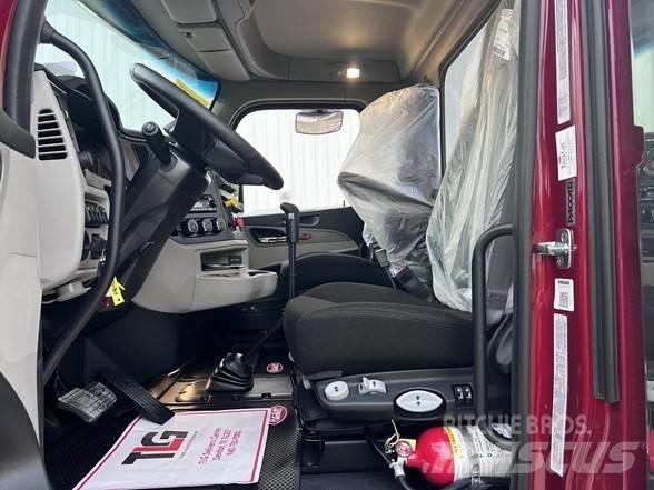 Peterbilt 589 Conventional Trucks / Tractor Trucks