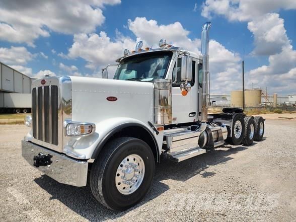 Peterbilt 589 Conventional Trucks / Tractor Trucks