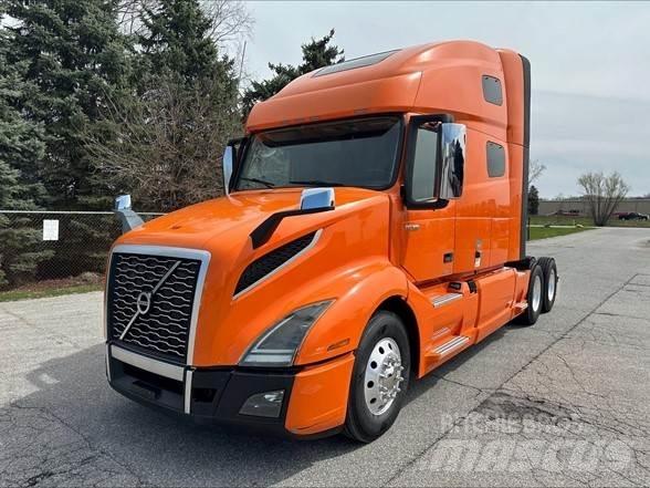 Volvo VNL42T760 Conventional Trucks / Tractor Trucks