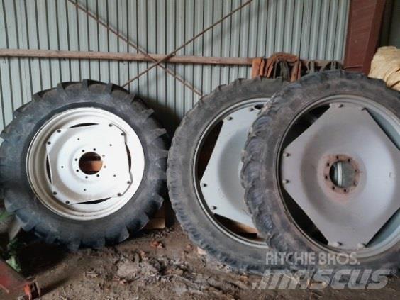  - - -  14,9x38 Tires, wheels and rims