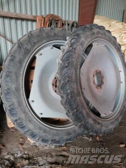  - - -  270/95R48 Tires, wheels and rims