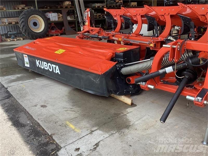 Kubota DM2032 Swathers/ Windrowers