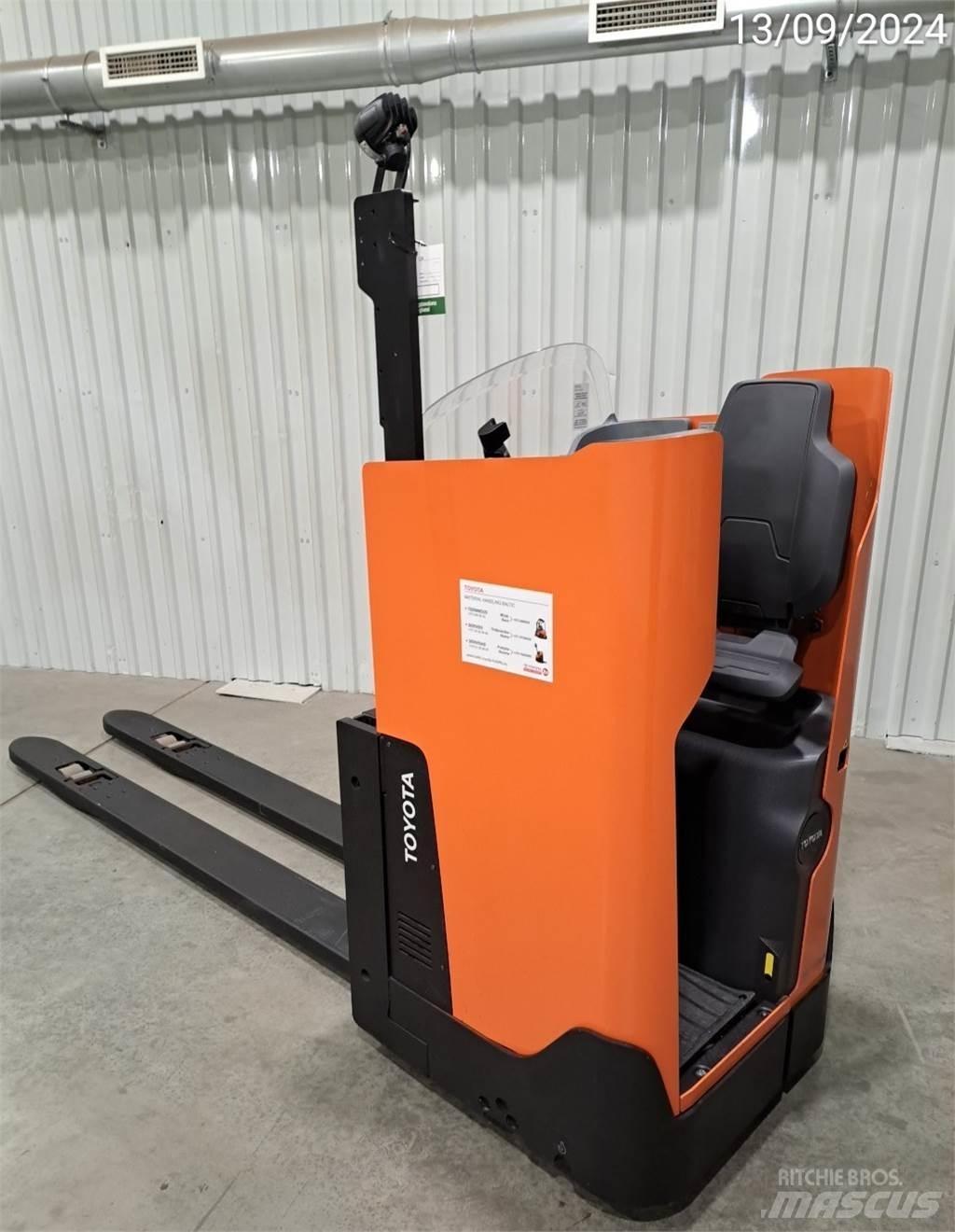 BT LSI200 Pallet Truck