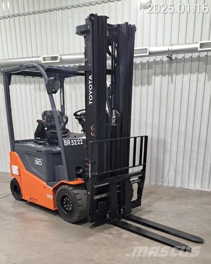 Toyota 8FBMKT30 Electric Forklifts