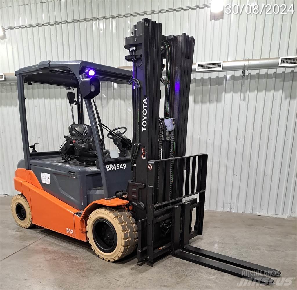 Toyota 8FBMT50 Electric Forklifts