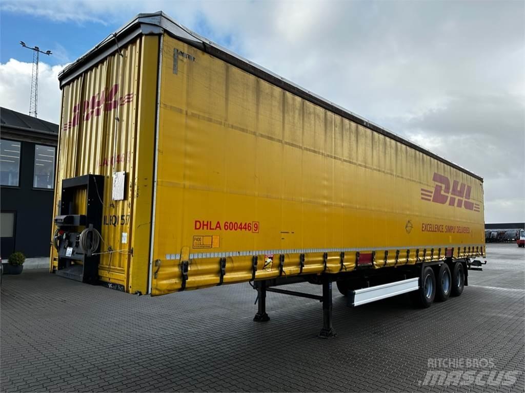 Kässbohrer , Curtain  trailers