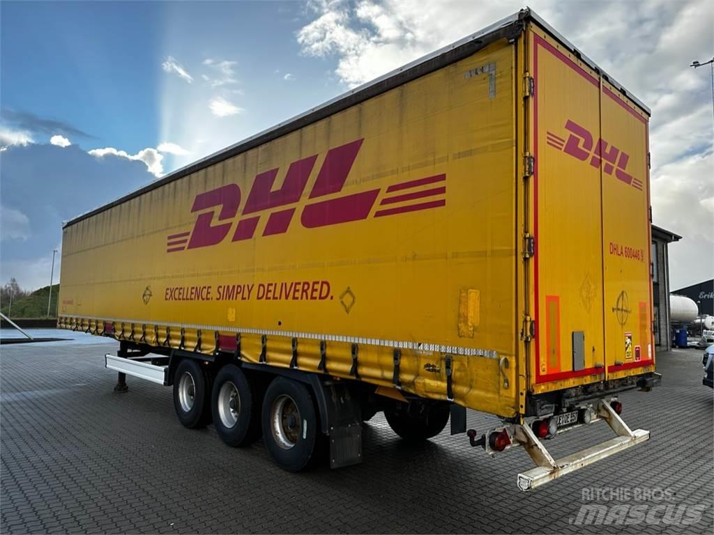 Kässbohrer , Curtain  trailers