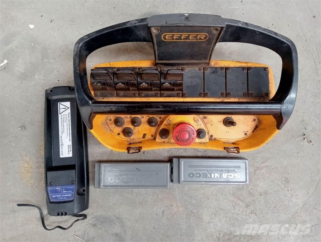 Effer 305 5S Knuckleboom cranes
