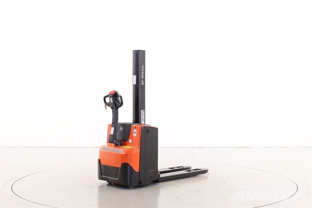 BT SWE-080-L Pedestrian stacker