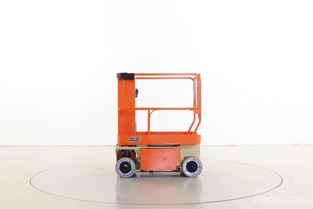JLG 1230ES Vertical mast lifts