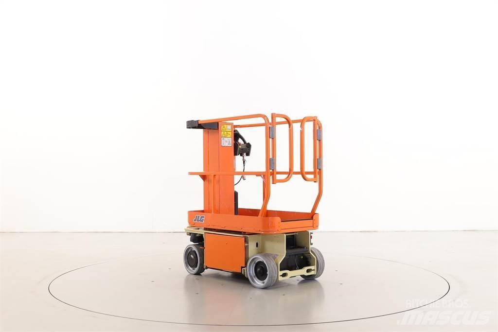 JLG 1230ES Vertical mast lifts