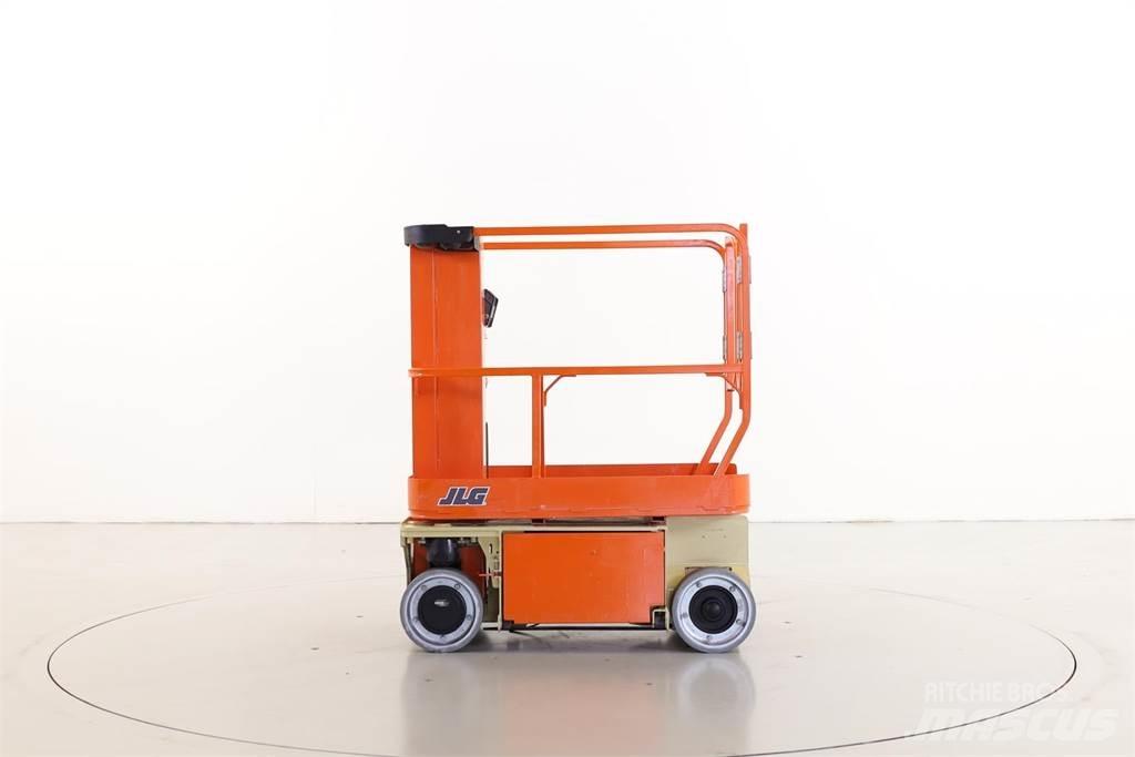 JLG 1230ES Vertical mast lifts