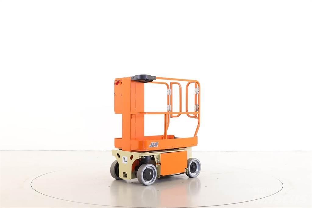 JLG 1230ES Vertical mast lifts